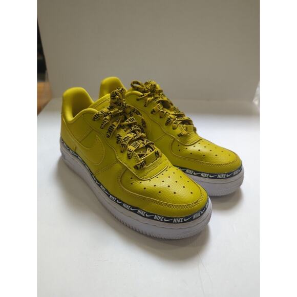 Sz 6.5- NIKE WMNS AIR FORCE 1 BRIGHT CITRON YELLOW AH8827-700 - Picture 2 of 13